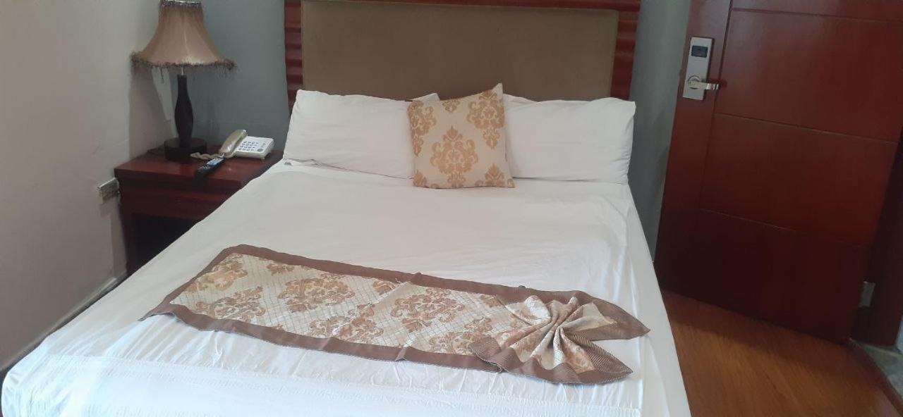 Blue Nest Hotel Addis-Abeba Extérieur photo
